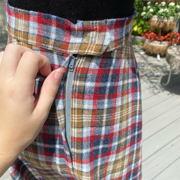 Vintage 60s Highwaisted Metal Zipper Plaid Mod Circle Skirt - Picture 6 of 6